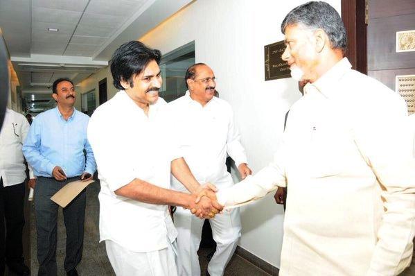 Pawan Kalyan meets Naidu twitter