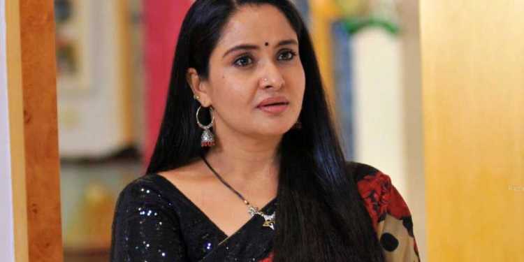 Actress Pragathi Mahavadi