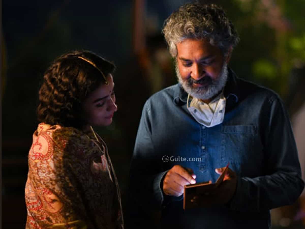 Alia Bhatt Unfollowed Rajamouli On Instagram