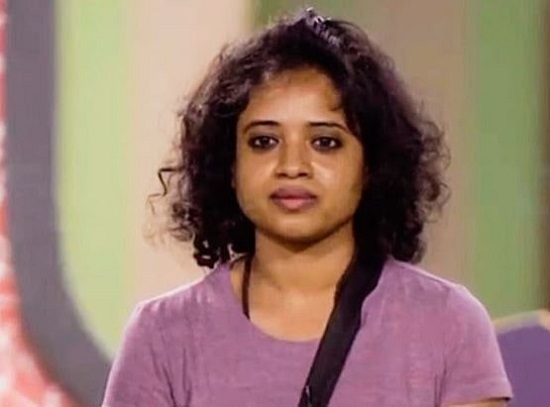 TV9 Anchor Devi Nagavalli