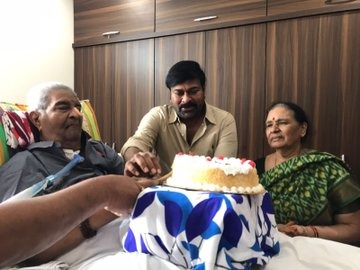 Chiru Celebrates kaikala Satya Narayana 86 Birthday