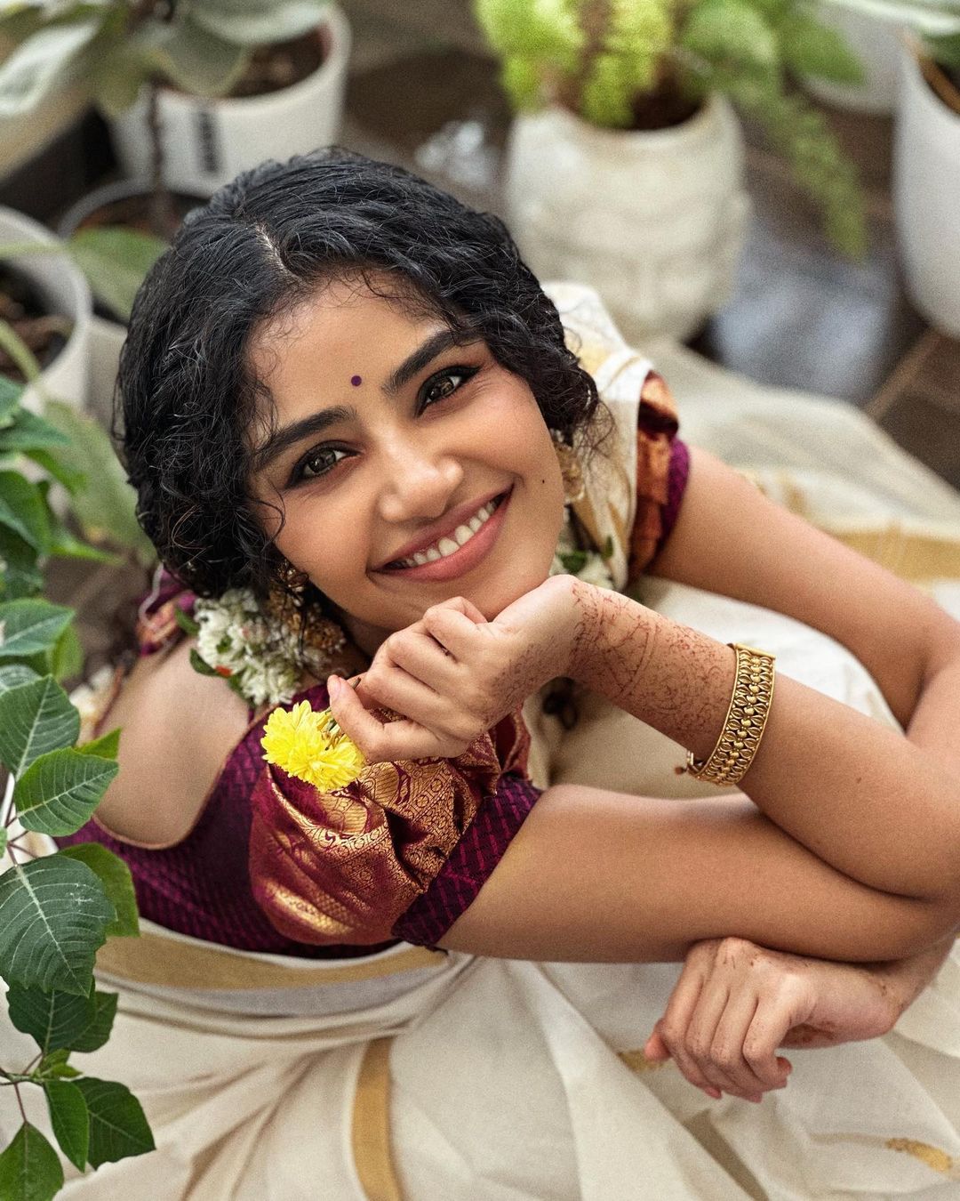 Actress Anupama Parameswaran onam celebration photos goes viral (8)