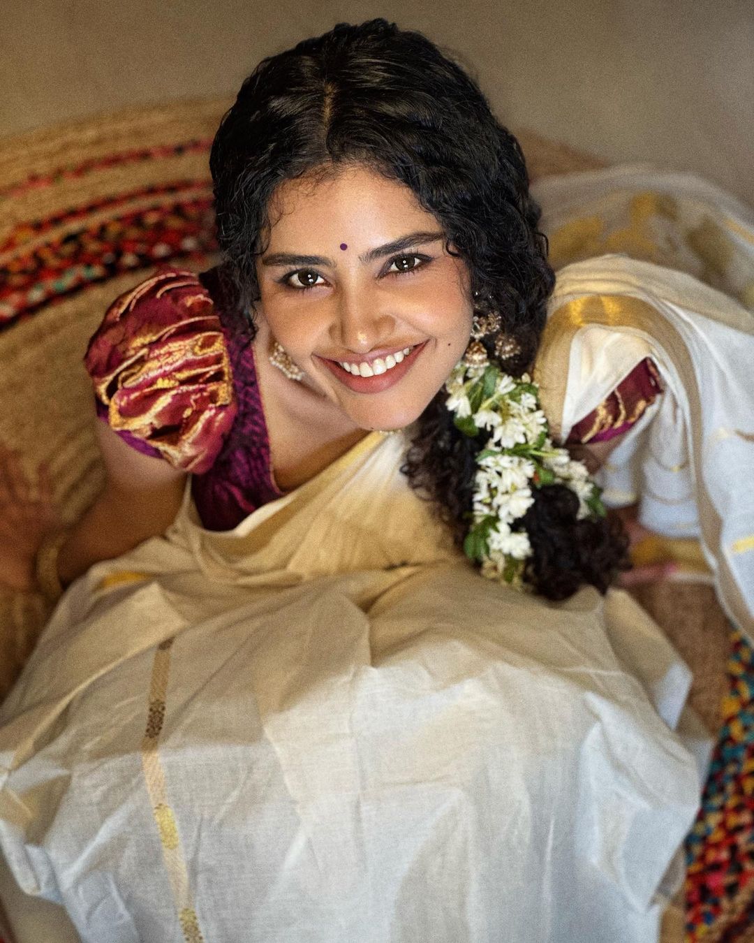 Actress Anupama Parameswaran onam celebration photos goes viral (9)