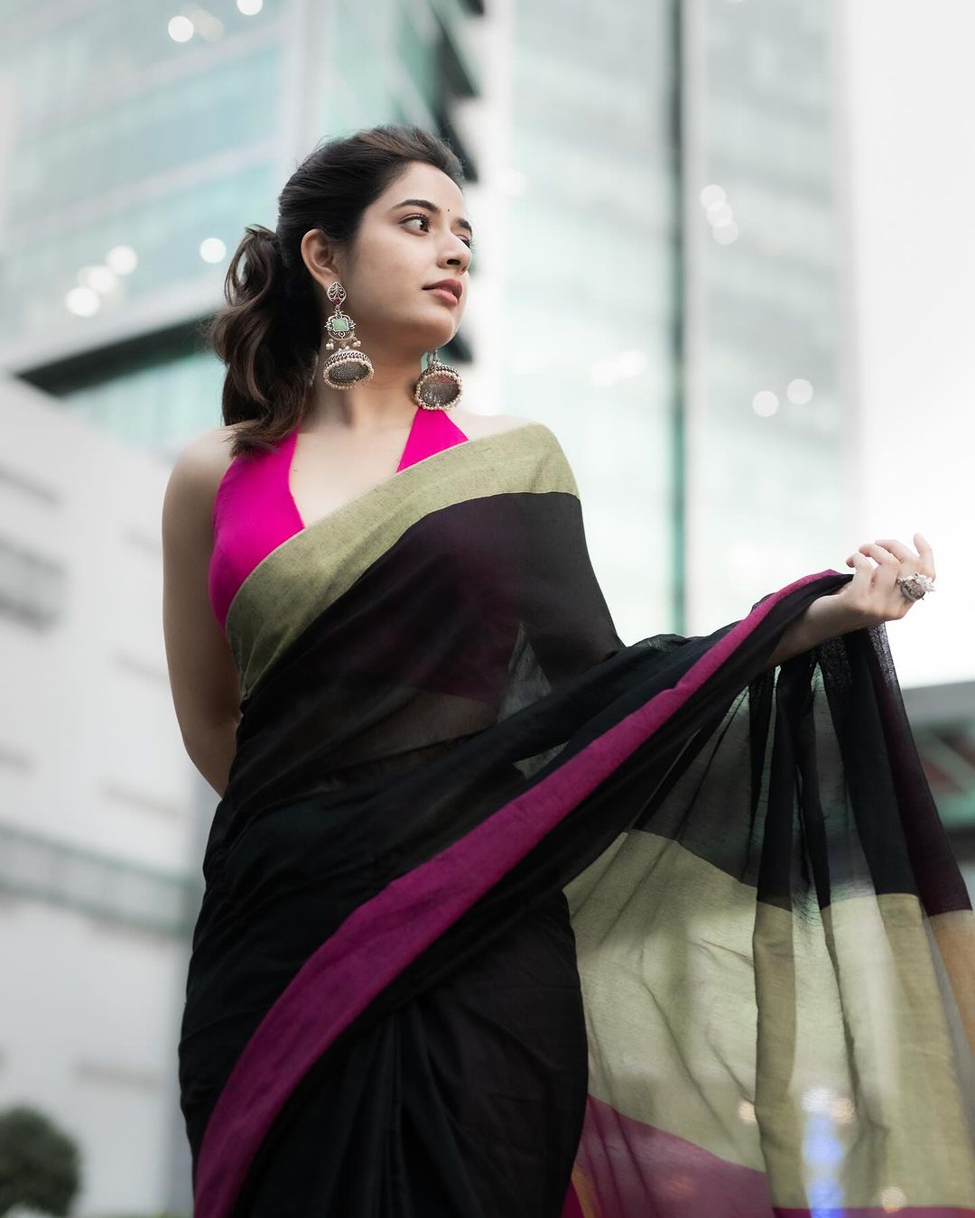 Ashika Ranganath latest glamorous looks gone viral (4)
