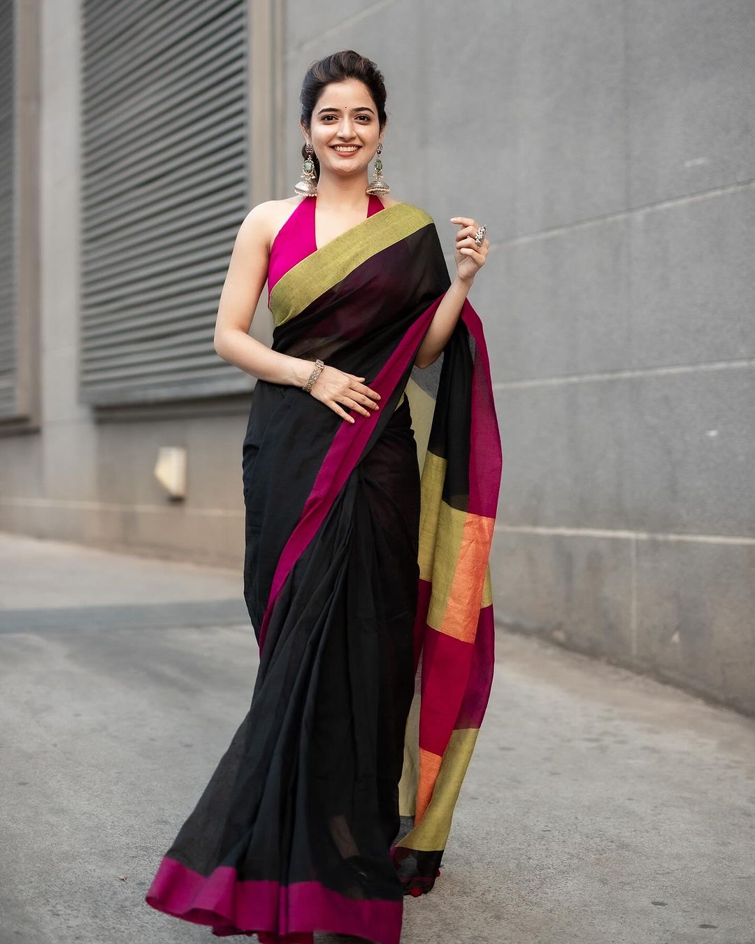 Ashika Ranganath latest glamorous looks gone viral (6)