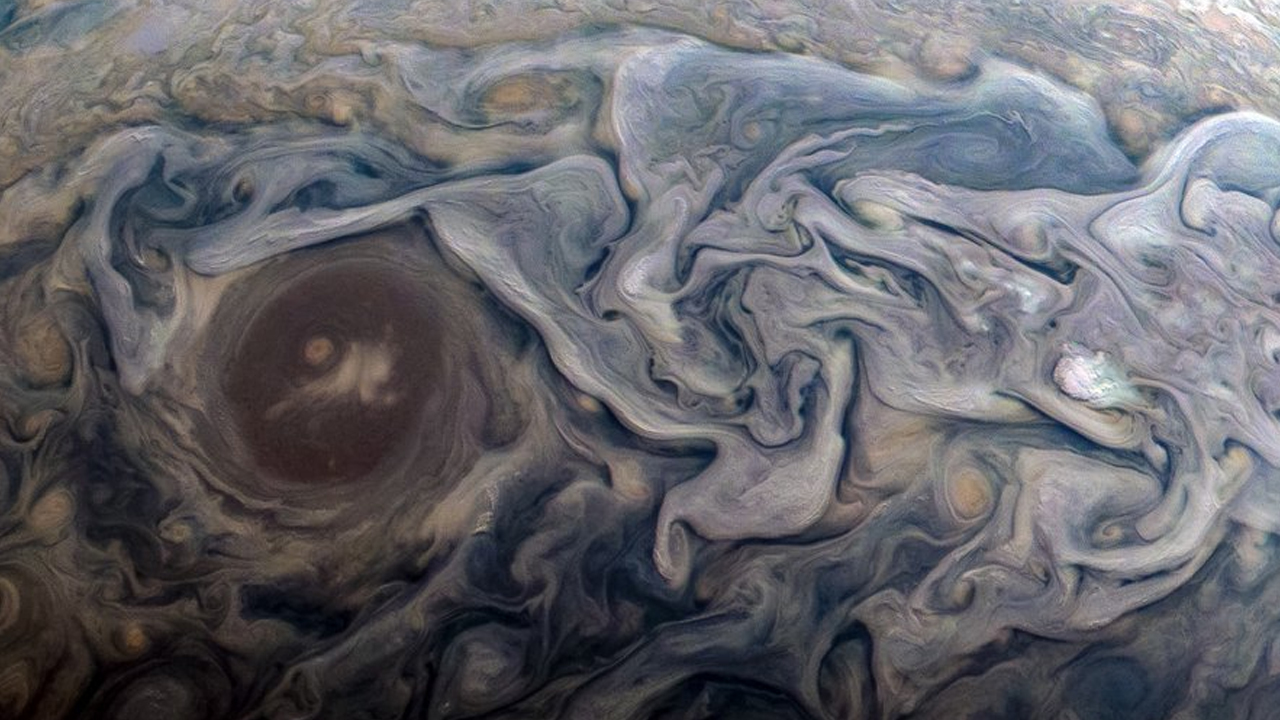Red-spot-on-Jupiter