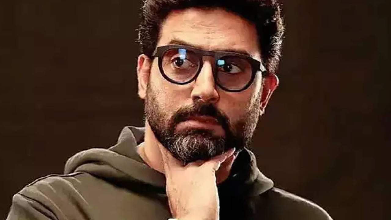 What is the reason why Abhishek Bachchan could not become a star hero