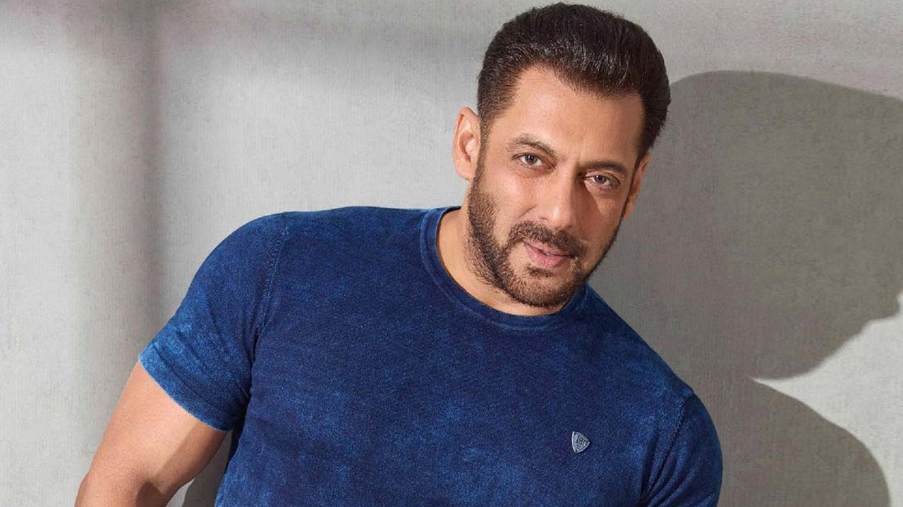 Salman Khan To Team Up With Tamil Director Atlee